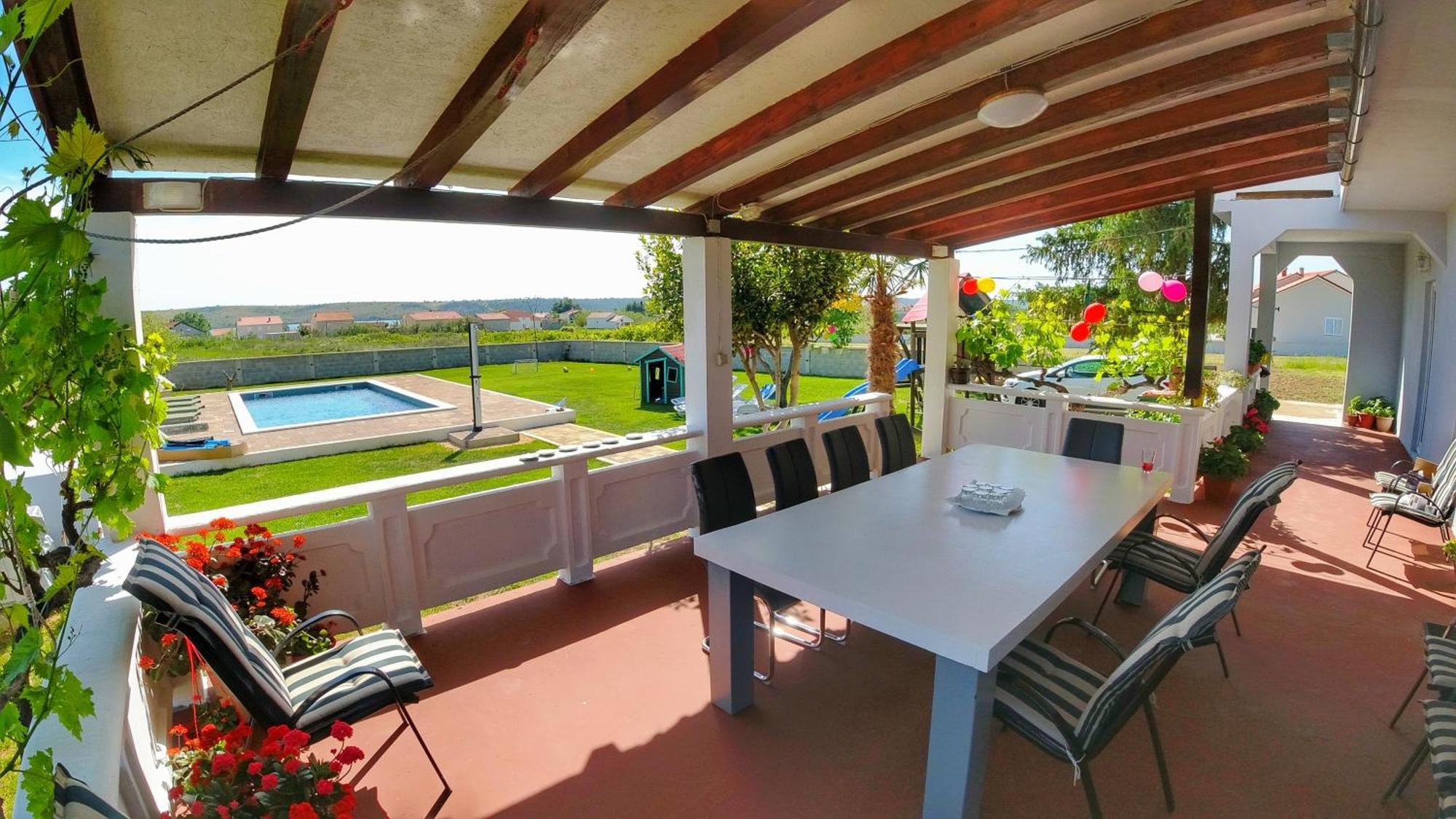 Villa House Rose With Garden And Pool Ljubač Esterno foto