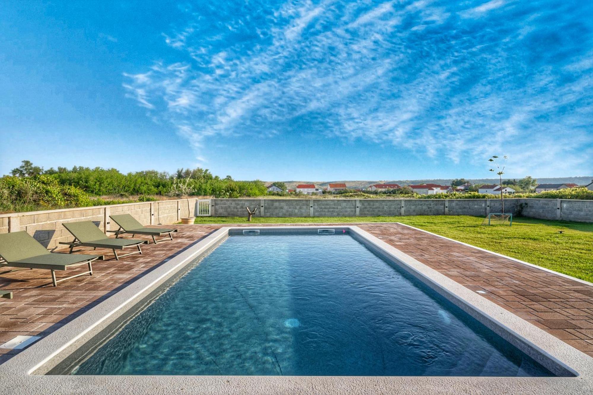 Villa House Rose With Garden And Pool Ljubač Esterno foto